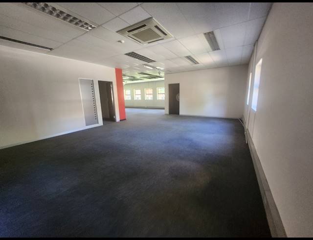 514M² OFFICE TO LET IN RANDJESPARK